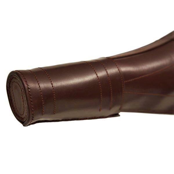 Funda para rifle con visor fabricada a medida en cuero de color castaña curtido al vegetal